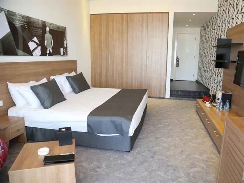 Veer Luxury Boutique Hotel & Beach Club Jounieh Exterior foto