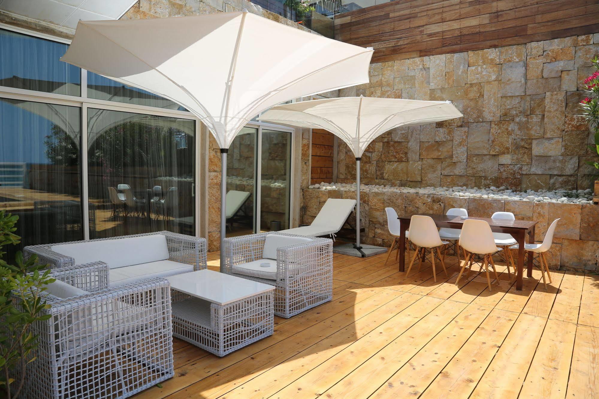 Veer Luxury Boutique Hotel & Beach Club Jounieh Exterior foto
